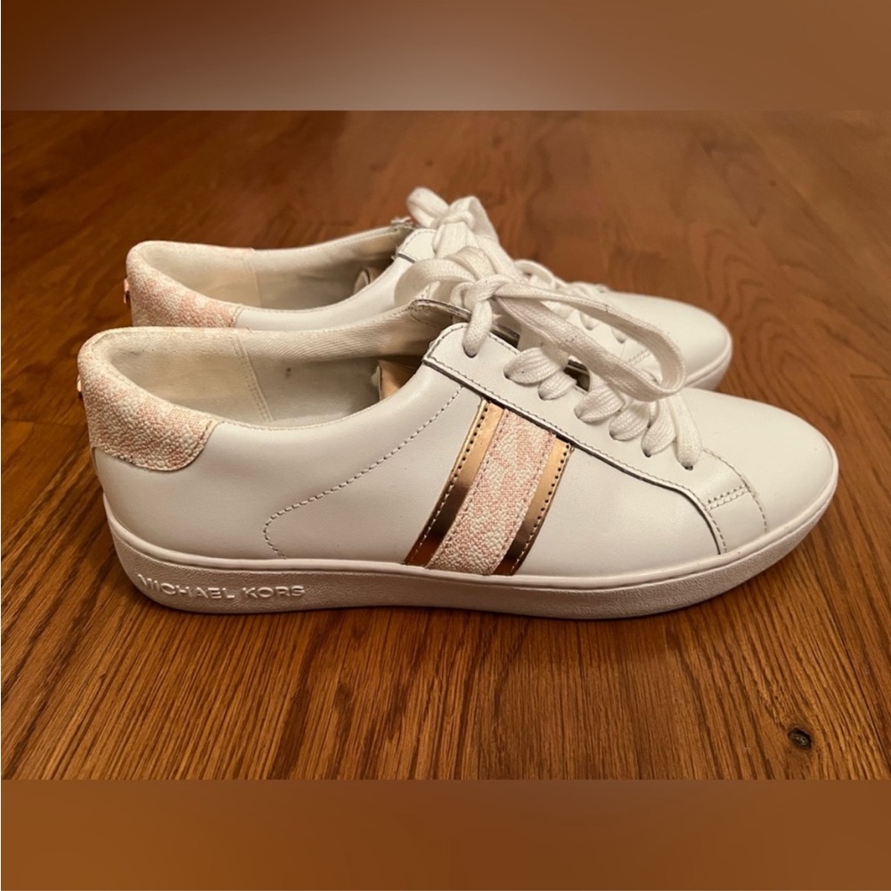 Michael Kors White and Gold Women's Sneakers-size 6.5 - Picture 2 of 8